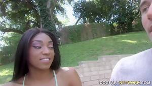 Ebony Sizi Sev Has Multiple Squirting Orgasm - hdzog.com