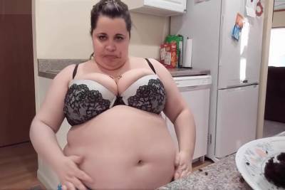 Young Fatty Devours Chocolate Cake - hclips.com