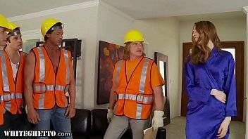WhiteGhetto Horny Housewife Gangbanged by Construction Workers - xvideos.com