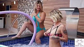 LESBO | NATALIE E MELODY NO MOTEL - xvideos.com