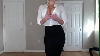 Sexy blonde with big tits Striptease - xvideos.com