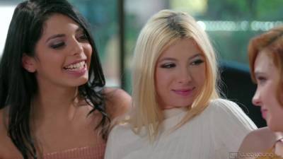 Gina Valentina - Kenzie Reeves - Gina Valentina, Kenzie Reeves and Cadey Mercury like to have threesomes, every once in a while - txxx.com