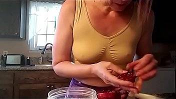 Pomegranate juice delicious and healthy drink - xvideos.com