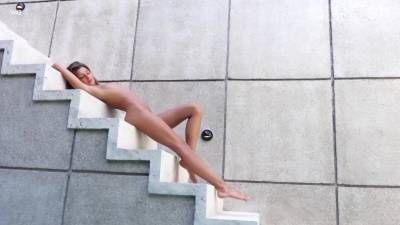 Watch4Beauty - Maria Wild On The Stairs - hotmovs.com