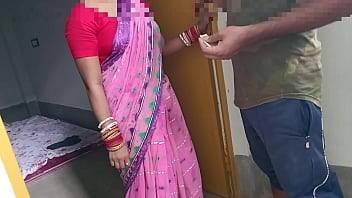 पानी का कैंपर वाले लड़ने ने मुझे कॉलोनी की सीढ़ियों पर चोदा - xvideos.com - India