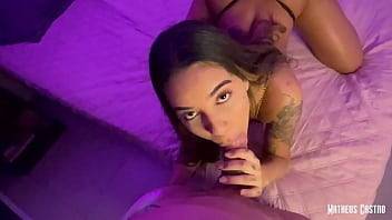 Putinha ninfeta pedi para filmar programa com Cliente Tatuado - Completo no Red * Matheus Castro * - xvideos.com