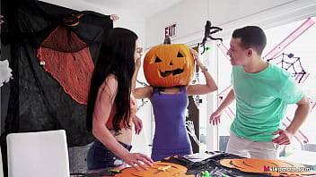 Tia Cyrus - Stepmom's Head Stucked In Halloween Pumpkin, Stepson Helps With His Big Dick! - Tia Cyrus, Johnny - xvideos.com