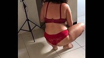 Pegou a cunhada trocando de roupa e ela decidiu punir ele sentando até gozar (pov) - xvideos.com