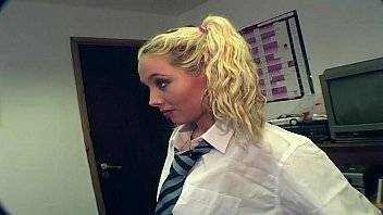 Teacher gets cucumber in ass from student - xvideos.com - Britain