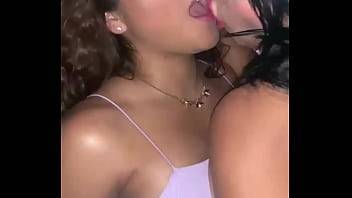 De cacería en el bar - xvideos.com