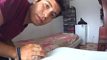 Sloton su primera vez haciendo cámara escondida - xvideos.com - Peru