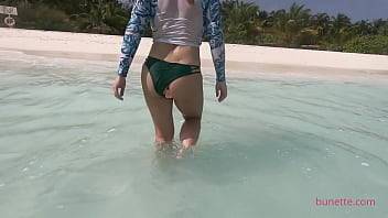 Beach Hotel Anal Butt Plug Swim and Walk - xvideos.com