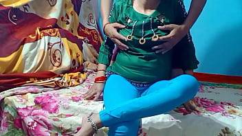 लड़की को घुमाने के बहाने रूम में लेजाकर चोद डाला - xvideos.com - India