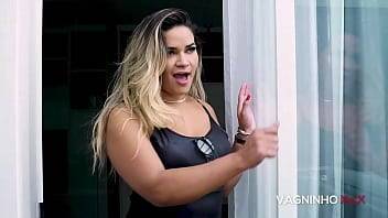 Luna - Fodi a amiga gostosa da minha namorada que me flagrou batendo uma punheta em casa Vagninho e Luna Oliveira - xvideos.com