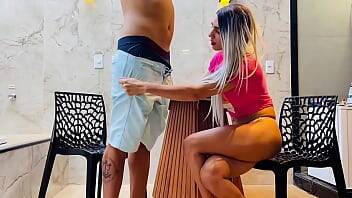 EU E MINHA NAMORADA VIVI-SEXYDOLL FUDENDO DE 4 NO CHÃO - xvideos.com